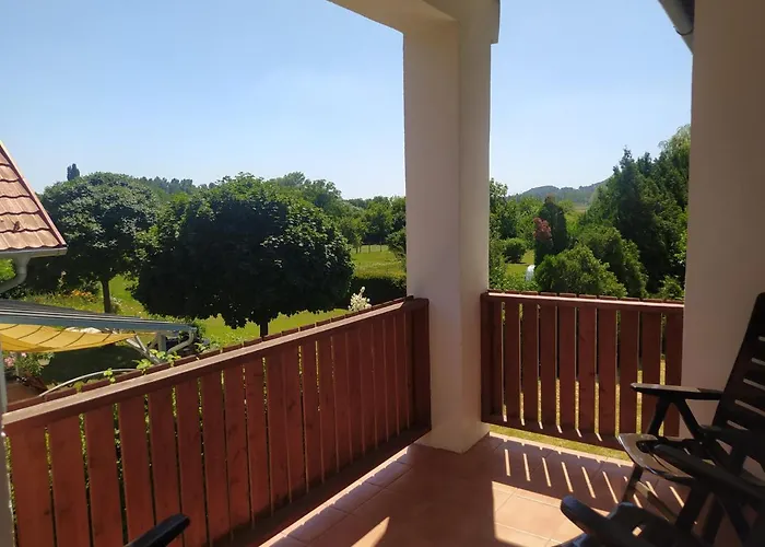 Holiday Apartment *