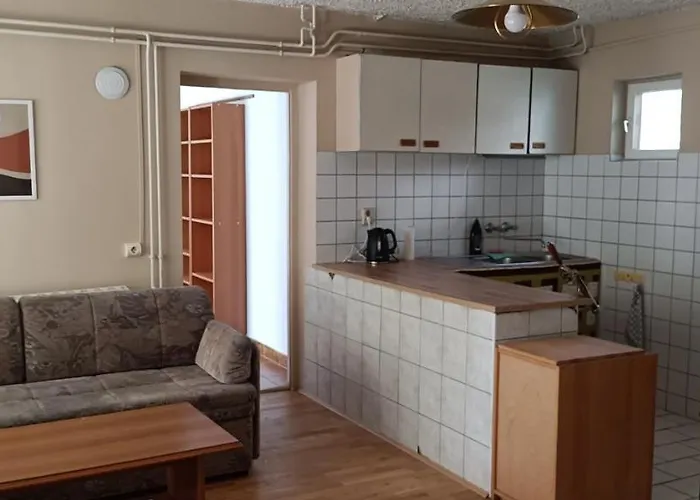 Holiday Apartment アパート *